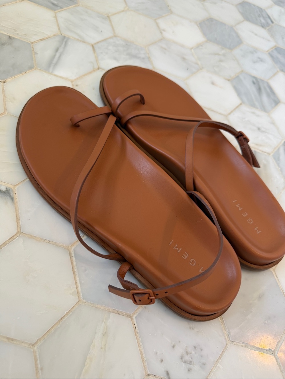 M. Gemi Tan Leather Minimalist Toe-Loop Sandals - Picture 4 of 7